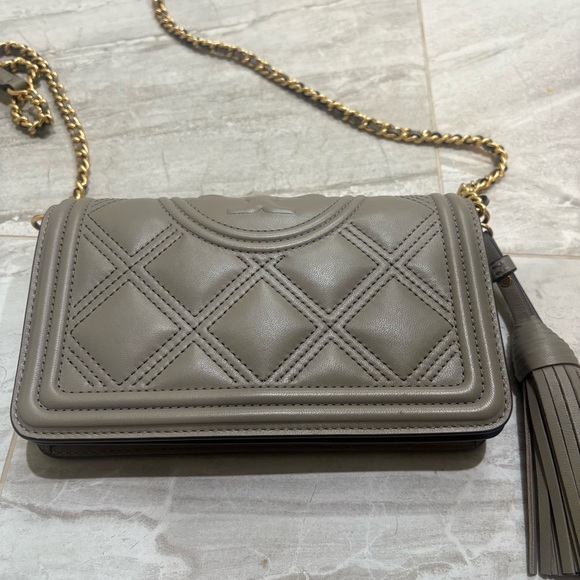 Tory Burch Taupe Quilted Leather Crossbody EUC - Picture 5 of 13